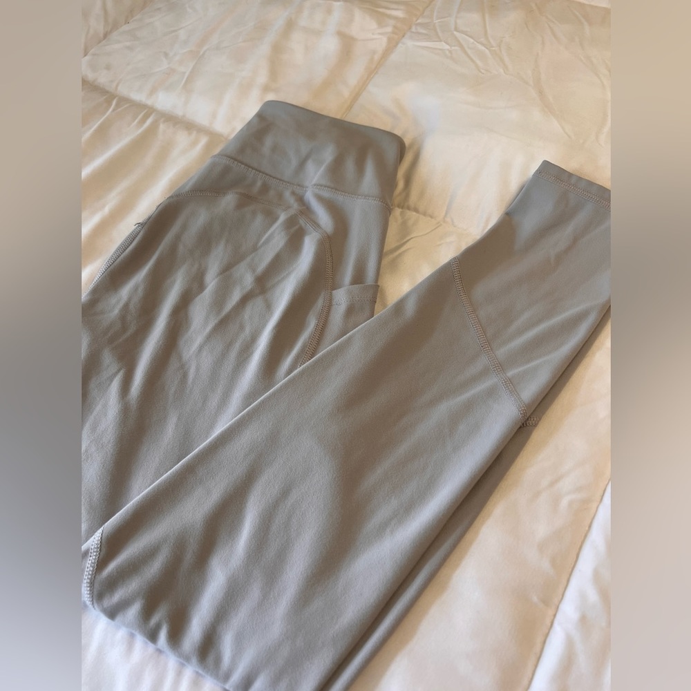 (M) light grey Amazon workout leggings with pockets
